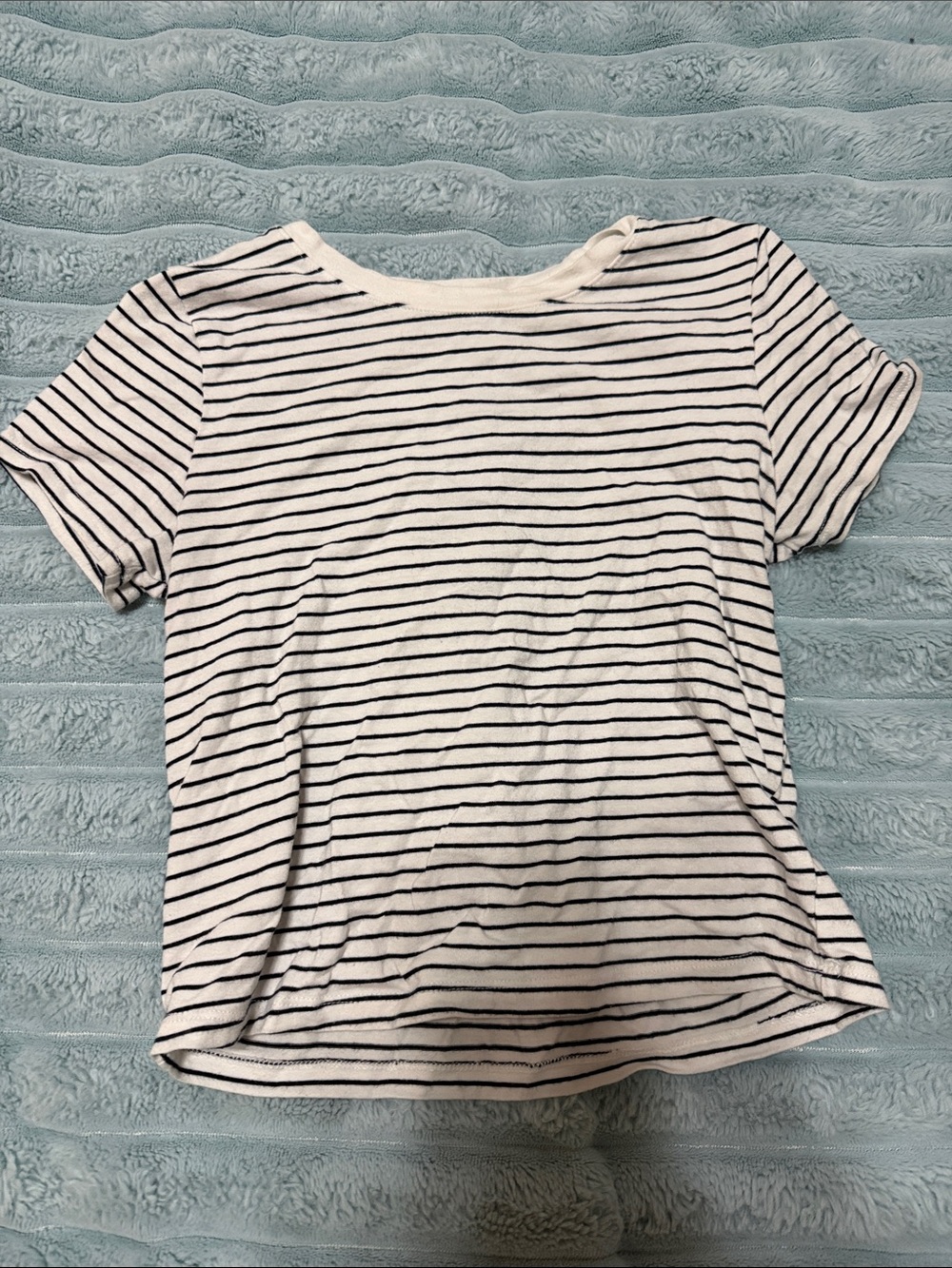 Old Navy White Short-Sleeve Tee with Black Stripes